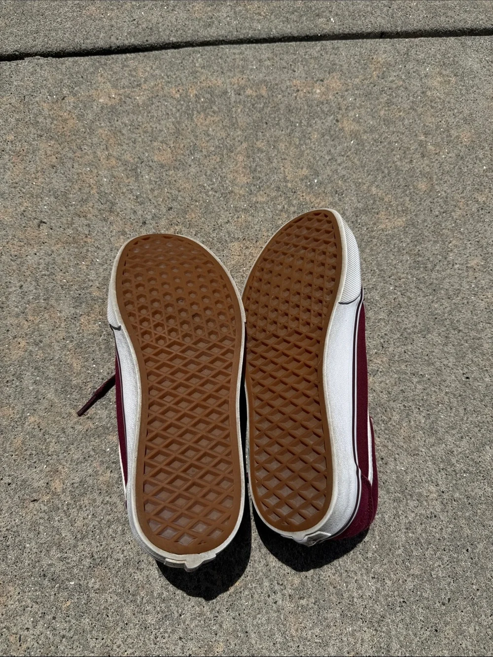 Vans Women's Maroon and White Low-Top Sneakers